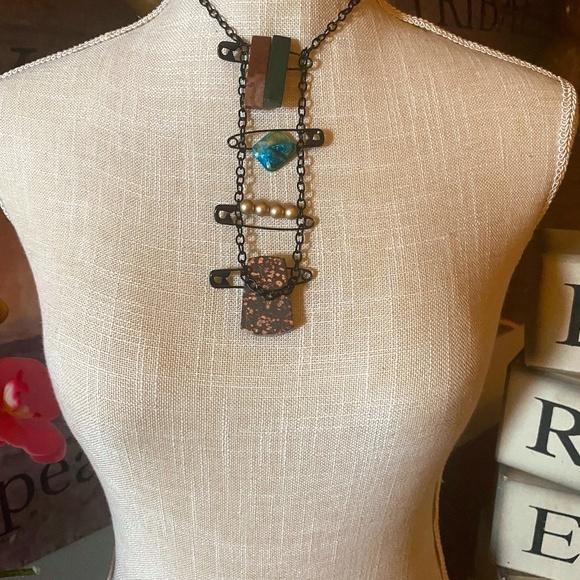 BOHEMIAN PEARL Jewelry - BoHO's LADDER